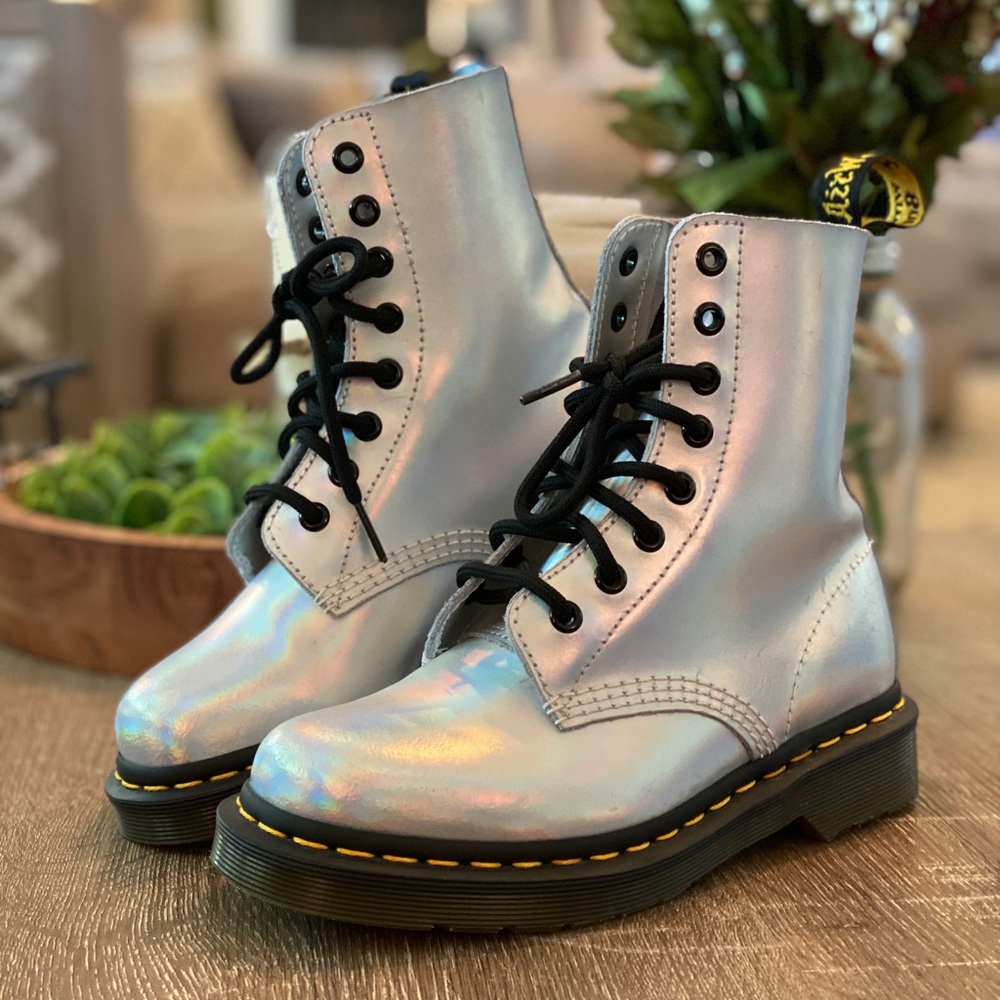 NWOT/Dr. Martens/Opaline/Boots/Size 5